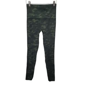SPANX Look‎ At Me Now Seamless Leggings Camo Camouflage Green Womens Size Medium